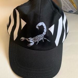 Off white hat